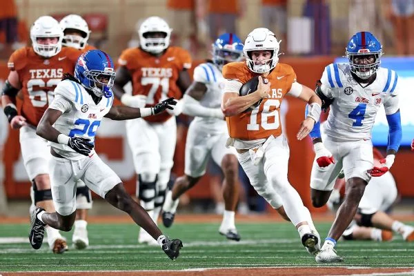 Texas, Manning hold off Ole Miss rally to snap two-game skid