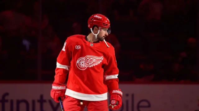 Dylan Larkin not in Red Wings lineup; Shawn Horcoff to address situation