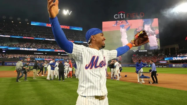 Francisco Lindor Wins 2026 Roberto Clemente Award, Continuing a Proud Puerto Rican Legacy