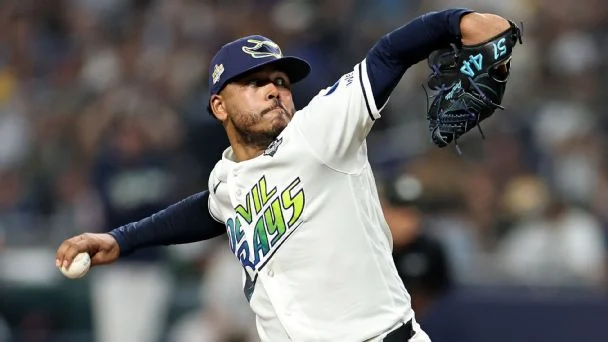 Live updates from Brewers-Rays World Series Game 3