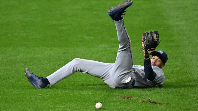 Rays’ Sloppy Play Costs Them Game 2 Against Brewers