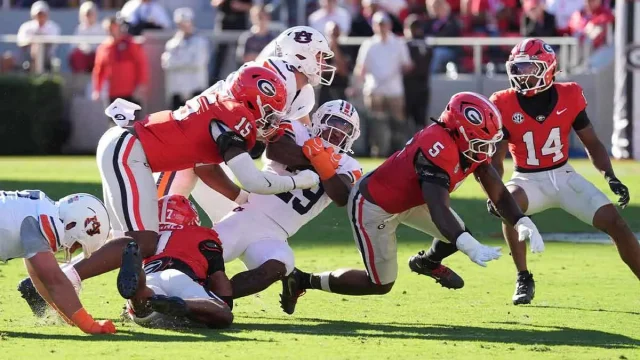 Georgia lands son of music star in notable recruitment win