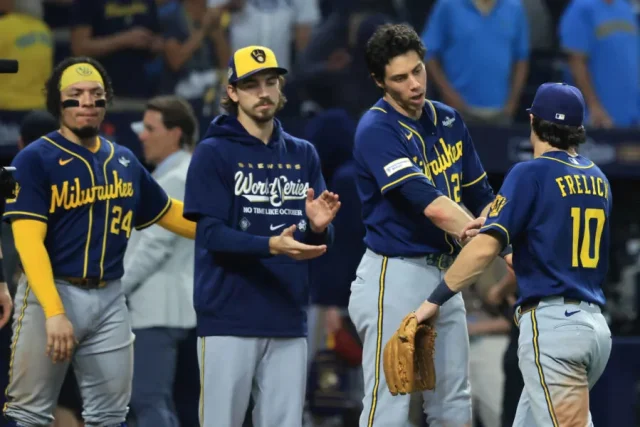 Brewers captain Christian Yelich explains Milwaukee’s explosive 5th inning