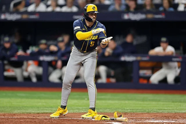 Brewers vs. Rays score, live updates: Milwaukee leads Tampa Bay in World Series Game 3