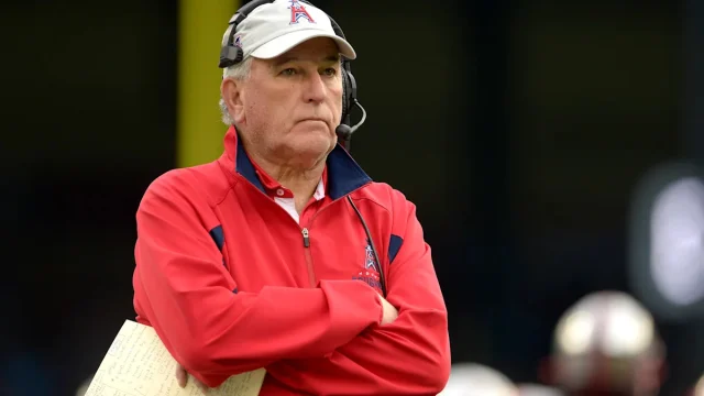 Former Falcons, Hawaii and SMU coach June Jones dies at 73