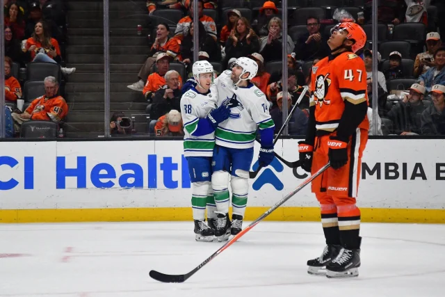 Ducks must re-learn how to win after squandering 3-goal lead against Canucks