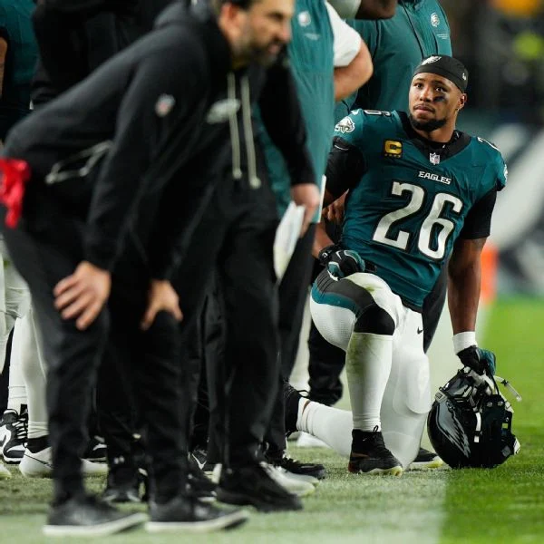 Eagles' Saquon Barkley says hamstring 'great' in return, not sweating back issue
