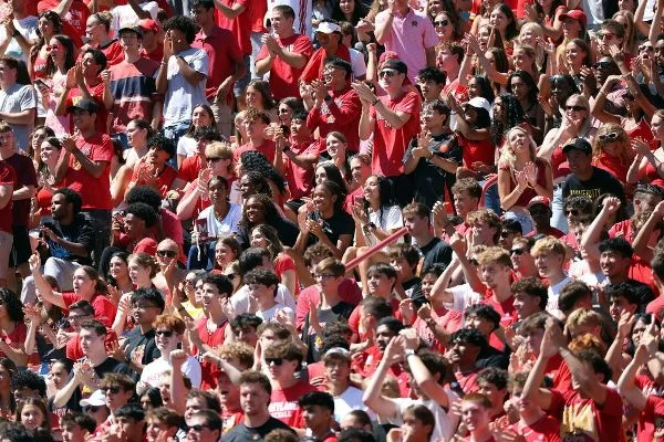Maryland offers students shot at free tuition by staying for all four quarters