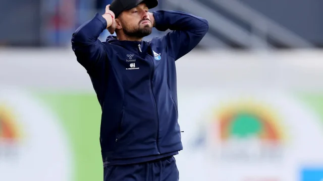 😅 Bundesliga's coolest coach? Boss drops Stromberg-style takes
