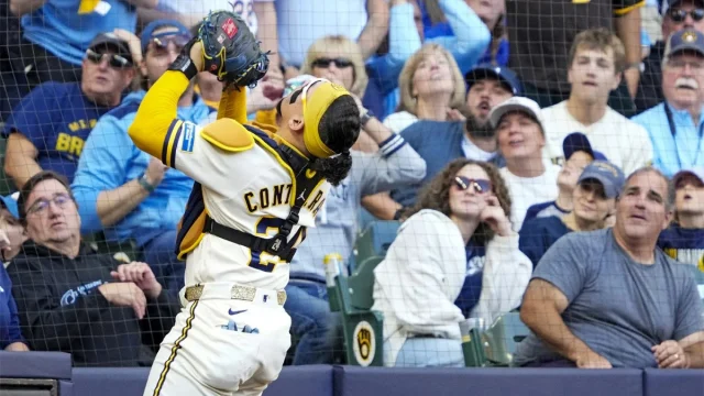 Brewers outlast late Rays surge to win World Series Game 2