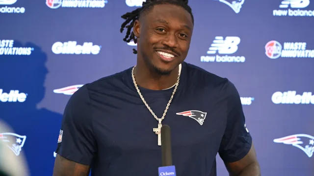 “He Is Made of Glass,” “Eagles Fleeced Patriots”: NFL Fans React As “Washed” A.J. Brown Gets Added to Injury Report With New Concerning Issue