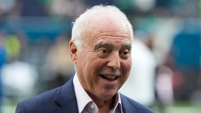 Eagles fans aren’t loving Jeffrey Lurie’s tone-deaf Hall of Fame statement amid Jalen Hurts fiasco