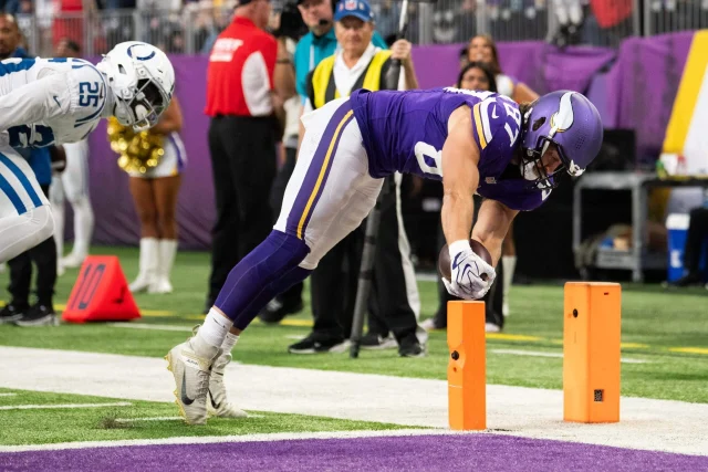 Vikings overcome pesky Colts to stay unbeaten but how concerning are their offensive struggles?
