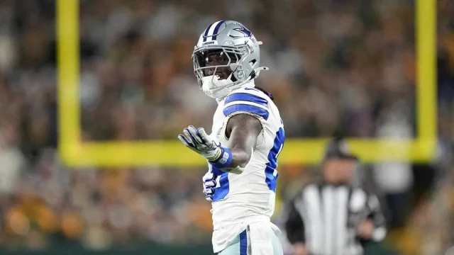 Cowboys’ CeeDee Lamb reacts to viral touchdown image featuring booing Eagles fans