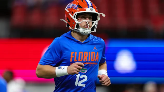 Florida QB Aaron Philo throws egregious interception on the run, leading to Georgia touchdown