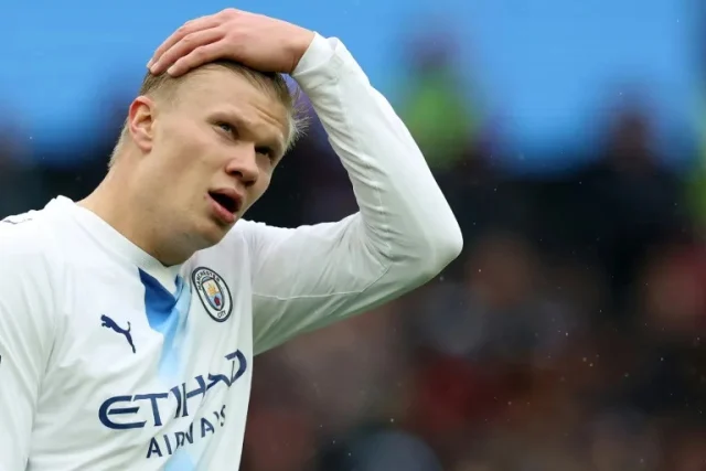 Man City's perfect start ended by Aston Villa, Arsenal go joint-top