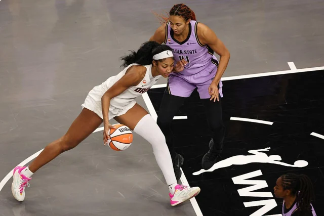 Valkyries vs. Dream live updates: Valkyries clinging to second-half lead over Dream in WNBA Finals Game 4