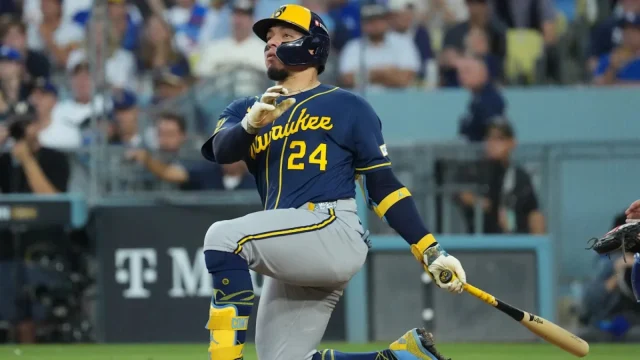 Brewers can sweep World Series in Game 4. Who was last team to pull off the feat?