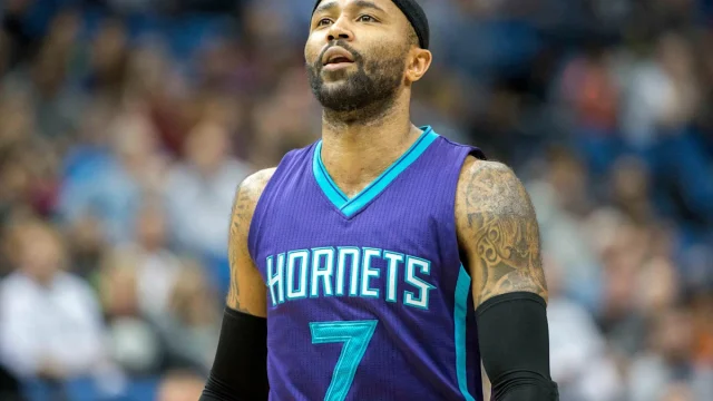 Charlotte Hornets jersey history No. 7 Mo Williams 2014-2015