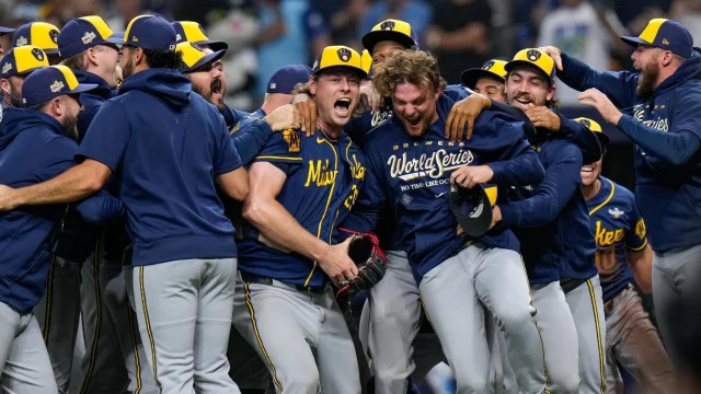 Brewers top Rays to capture first World Series