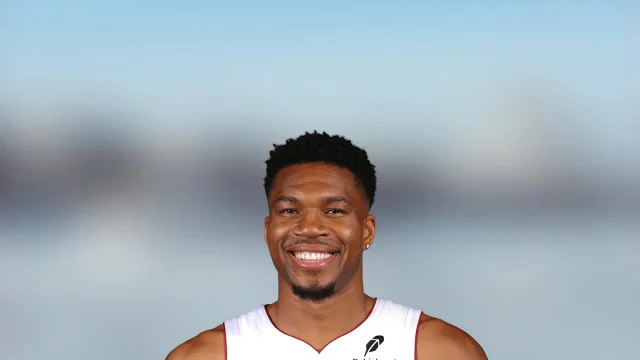 Miami Heat 0-3 after 115-110 loss to Charlotte; Giannis Antetokounmpo had 14 points, fouled out in 25 minutes