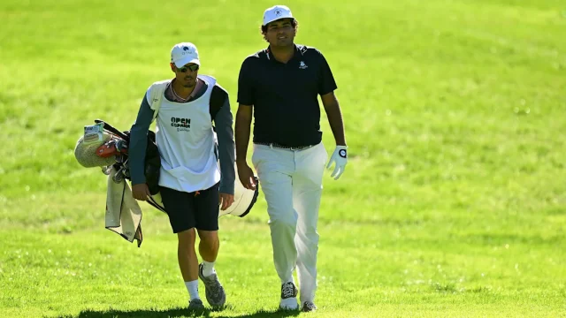 Eugenio Chacarra fights through broken toe to grab share of lead at 2026 Spanish Open