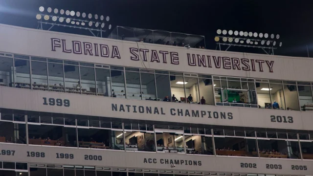 Fire ... Novell? Plane flying banner calling for Florida State coach's firing contains typo
