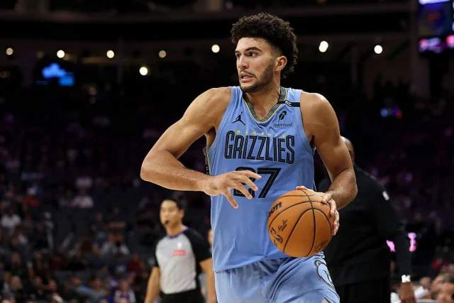 NBA season live updates: Cam Boozer has trip-dub in Grizzlies-Blazers; Ja Morant exits early