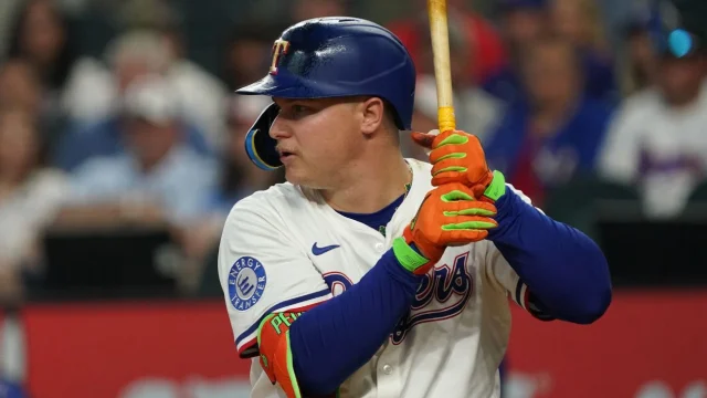 Joc Pederson among three Rangers to decline mutual options