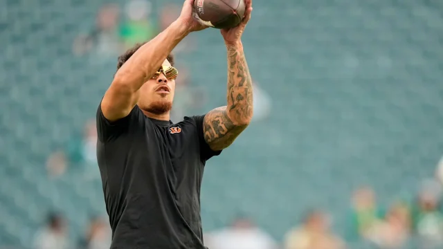 Bengals place tight end on IR, announce signing of ex-Bengal