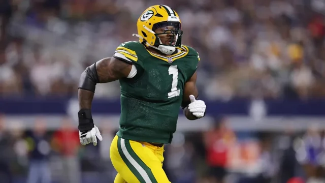 ‘Let’s just go to flag football’: Micah Parsons, Tom Brady rip refs for questionable roughing the passer call