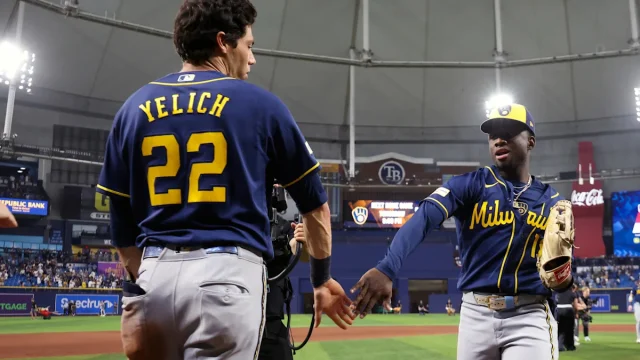 World Series 2026: Brewers' DH Christian Yelich turns pivotal play of Game 3 with speed and instincts — 'Nobody cares about baserunning more than him'
