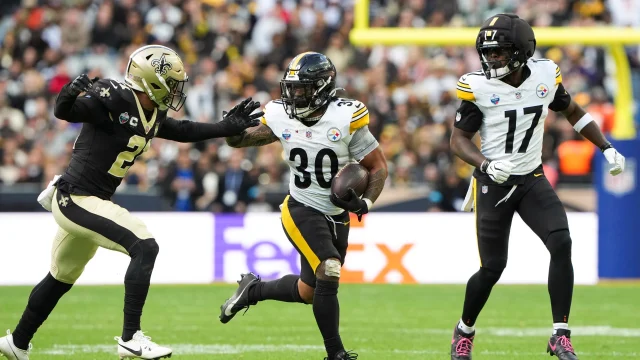 Should fantasy managers consider trading Jaylen Warren?