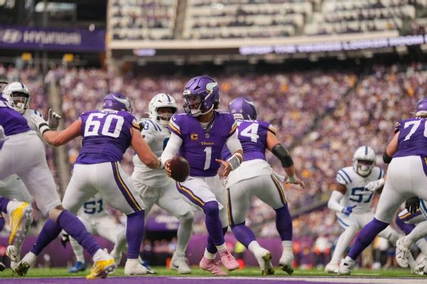 The Vikings offense has scored the second-fewest points (125) by a 6-0 team since 1940. And their 10 touchdowns are the fewest by a team with their record since the 1933 Chicago Bears.