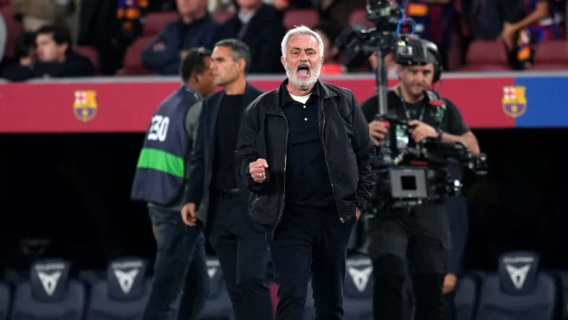 José Mourinho not satisfied with just beating Barcelona: 'Real Madrid play to win the league'