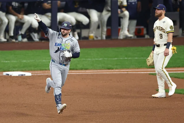 Rays vs. Brewers score, live updates: Tampa Bay leads Milwaukee in MLB World Series Game 2