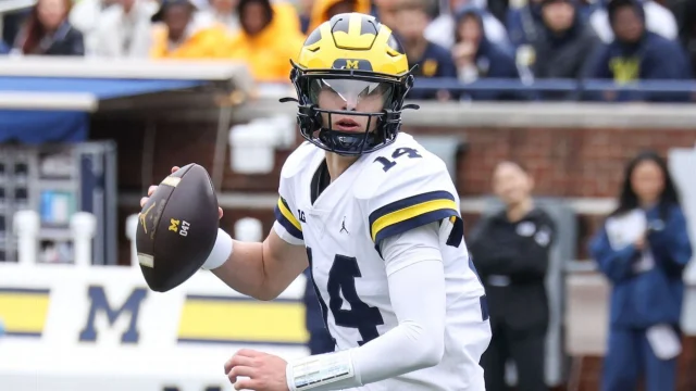 Source: Michigan turning to QB Carr for first start against Indiana