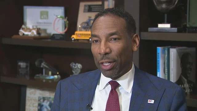 Atlanta mayor asks employers, educators to excuse those cheering for Atlanta Dream during Game 6