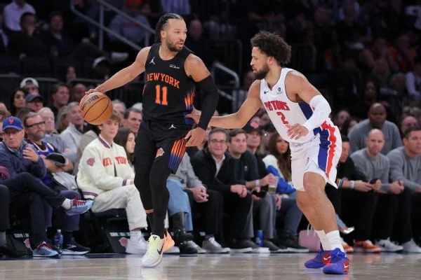 Knicks 'focus on little things,' beat Pistons for first win of season
