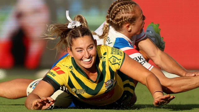 England suffer 15-try defeat against rampant Australia