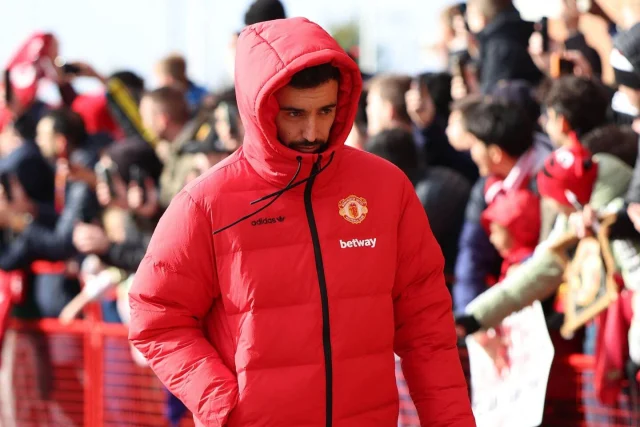 Manchester United vs Bournemouth live updates: Bruno Fernandes benched for Premier League match