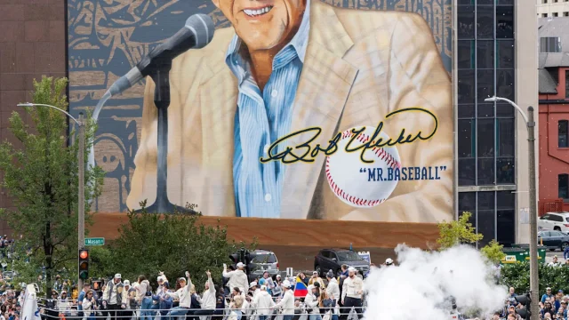 How the Brewers honored Bob Uecker during World Series parade, rally