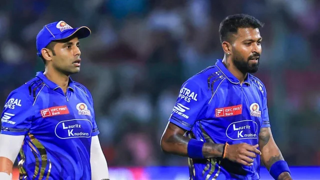 Kieron Pollard doesn't want to see 'yellows and reds' at Wankhede in IPL; urges MI players to put 'team above self'