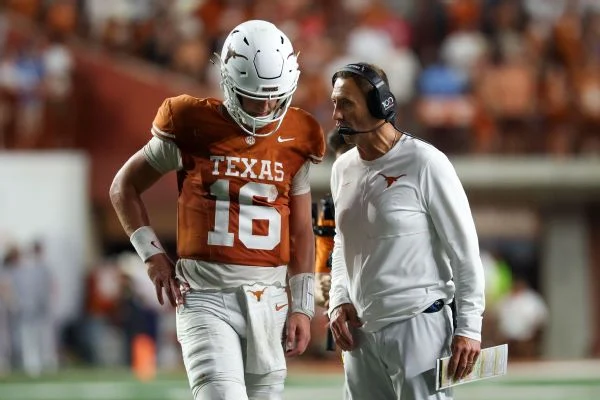 Can Arch Manning and Steve Sarkisian turn around Texas' season?