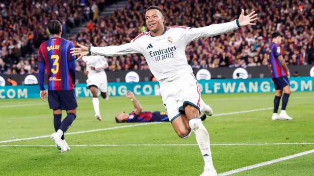 Mourinho primes Madrid for statement win over Barça to blow LaLiga title race wide open