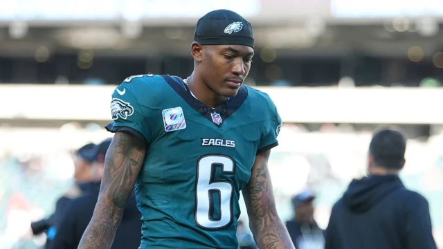 Eagles' DeVonta Smith, Dontayvion Wicks out vs. Cowboys