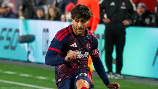 Carles Gil’s historic milestone helps push New England into 2nd in East