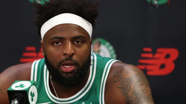 Mitchell Robinson calls a New York Knicks fan 'stupid' after what he told him