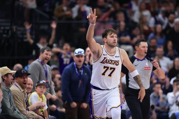 Lakers' Luka Doncic scores NBA season-high 52 points with 10 assists in win