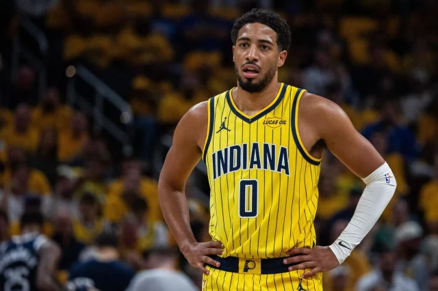 NBA season live updates: Tyrese Haliburton out at least 2 weeks; Ernie Johnson leaving 'Inside the NBA'
